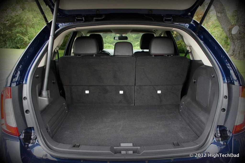 5 Items You Should Always Keep In Your Trunk